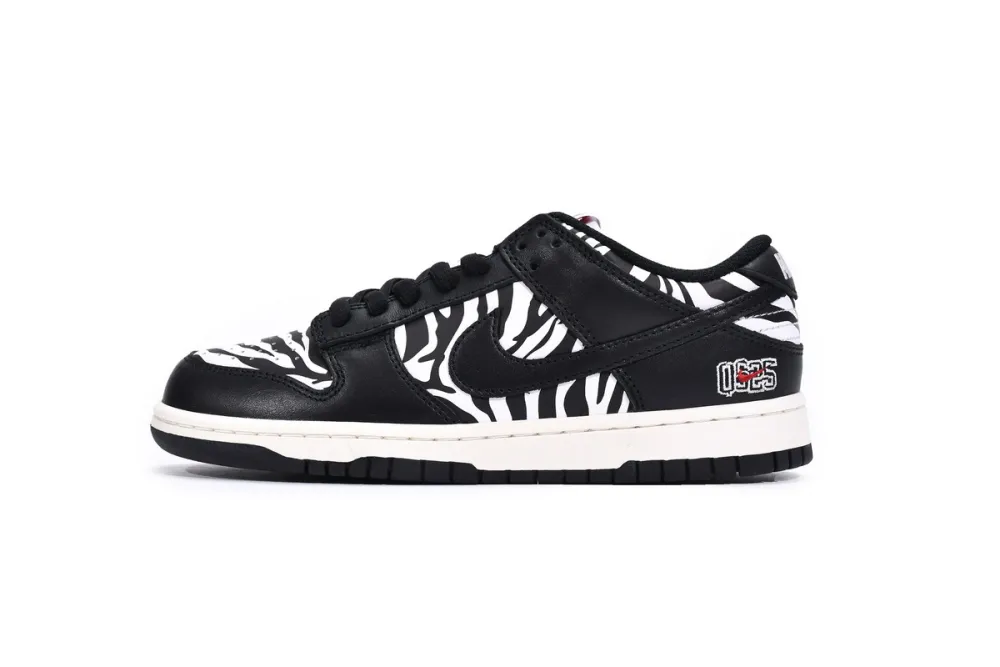 dunks zebra