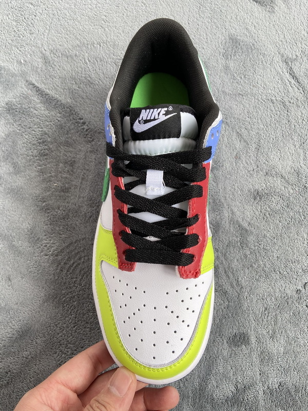 green strike dunk low
