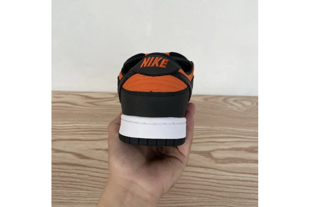 Reps Sneakers Nike SB Dunk Low Retro “Orange Flash” 304292-801