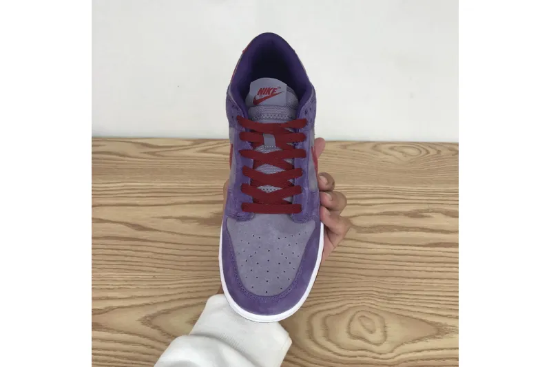 nike sb dunk plum