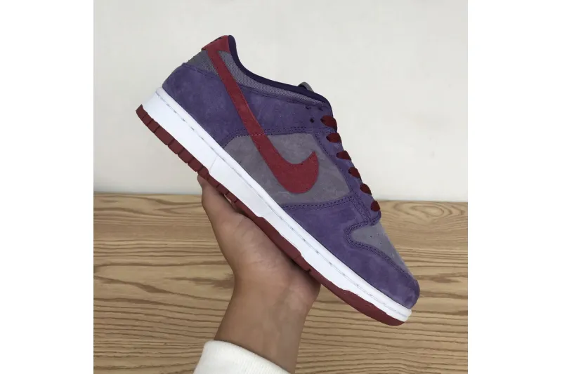 sb dunk plum