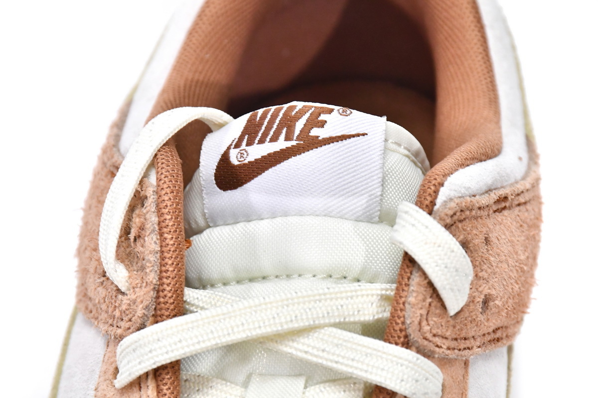 curry dunks low
