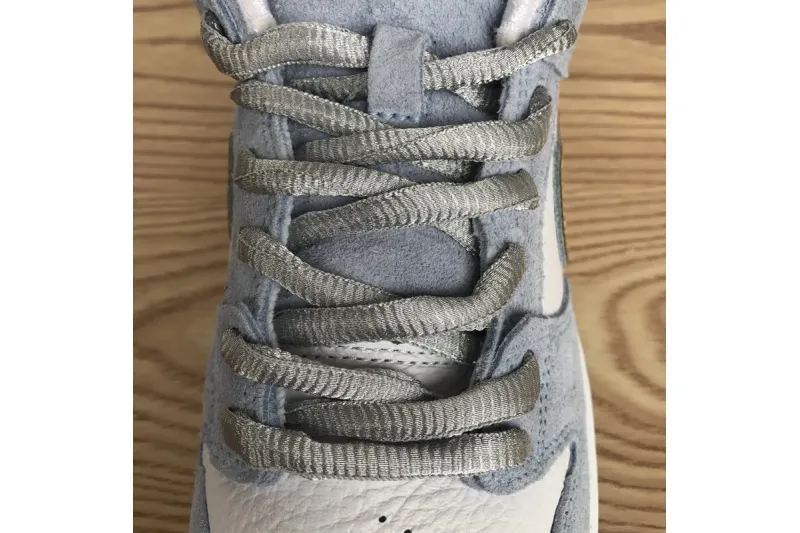 Reps Sneakers Sean Cliver x Nike SB Dunk Low Snow White DC9936-100