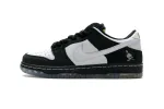 Nike SB Panda Pigeon