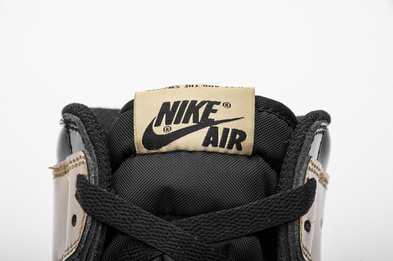  jordan 1 high gold toe
