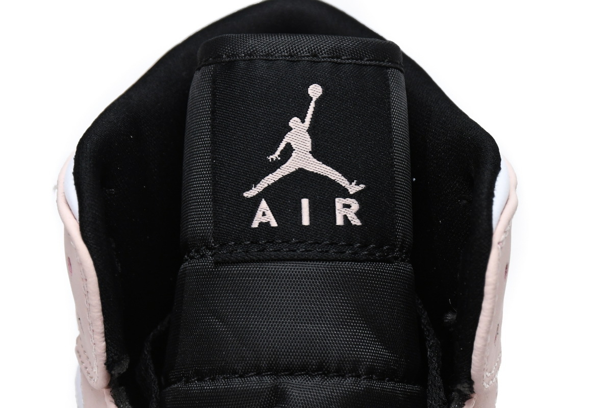 Jordan  Mid Crimson