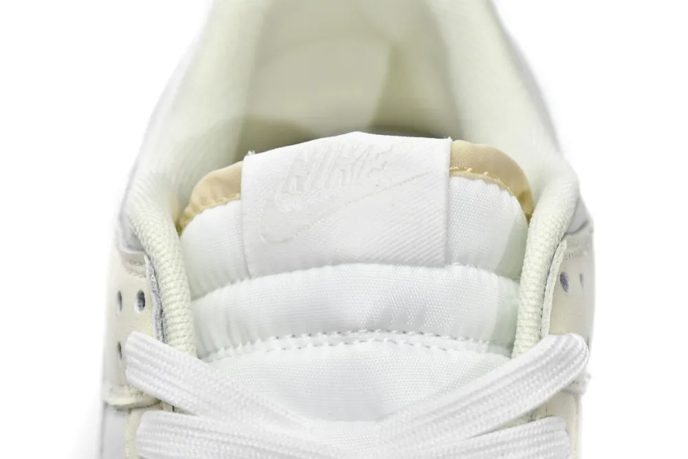nike dunk low coconut milk