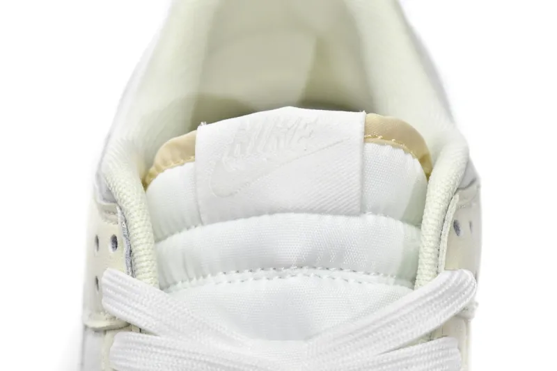 nike dunk low coconut milk