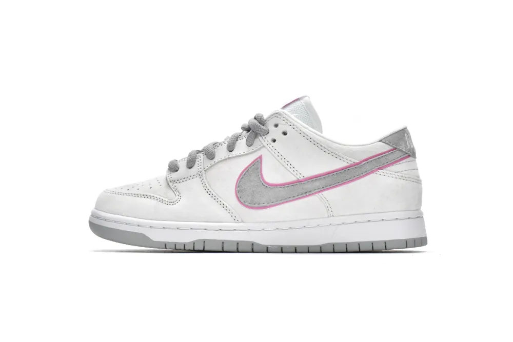 Dunk Low Flat Silver