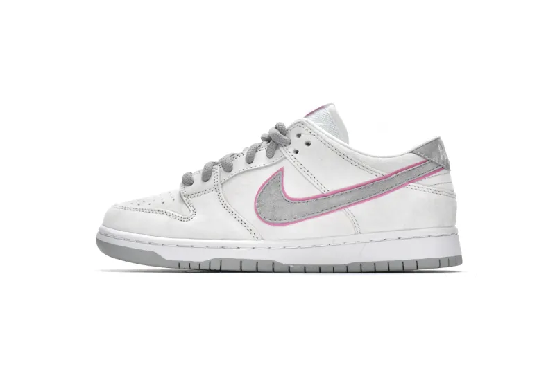 Dunk Low Flat Silver