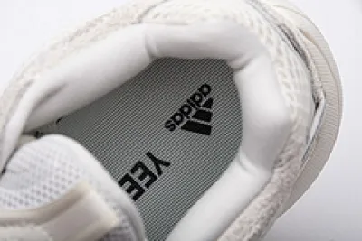 Reps Sneakers  Yeezy 500 “Bone White”FV3573 02