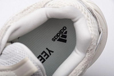 Reps Sneakers  Yeezy 500 “Bone White”FV3573 02