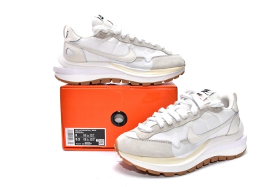 Reps Sneakers Sacai x Nike VaporWaffle White DD1875-100 01