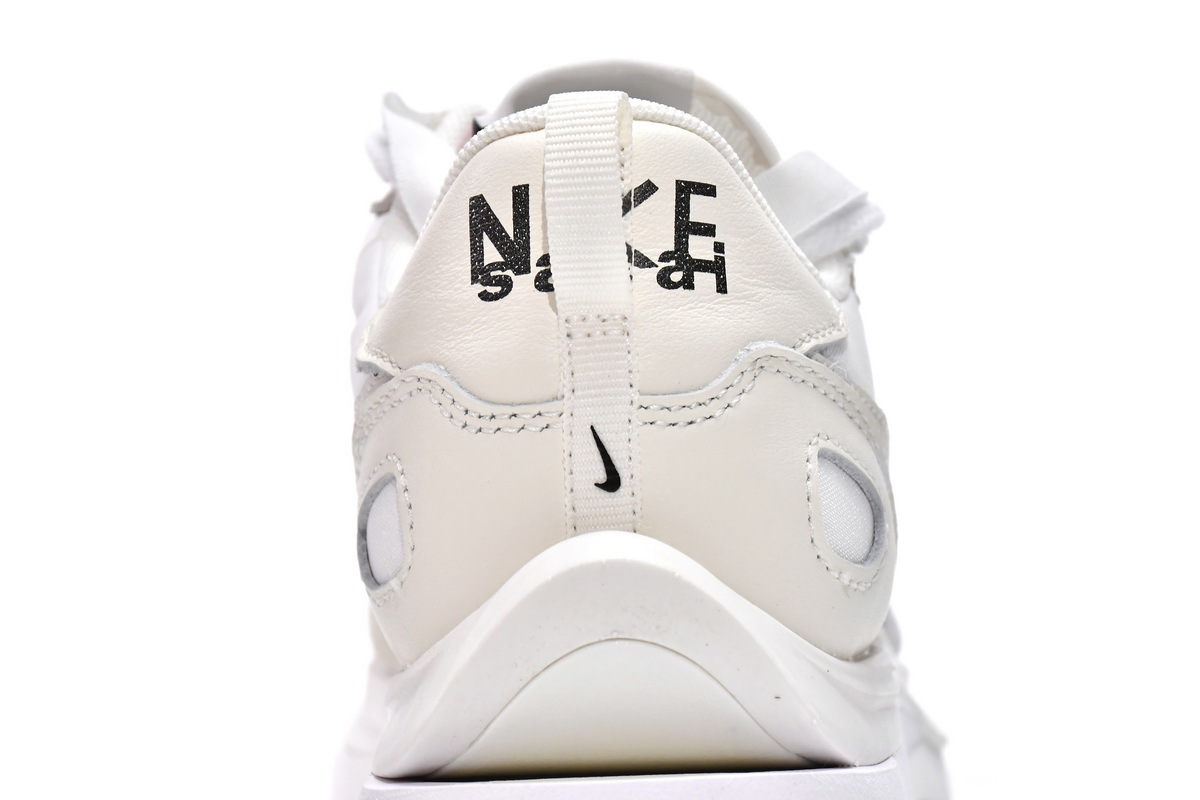 Reps Sneakers Sacai x Nike VaporWaffle White DD1875-100