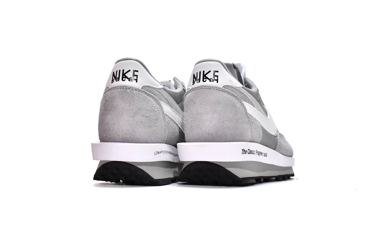 Reps Sneakers Fragment Design x Sacai x Nike LDWaffle Light Smoke Grey DH2684-001