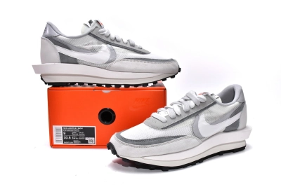 Reps Sneakers Sacai x Nike LDV Waffle Summit White  BV0073-100 01