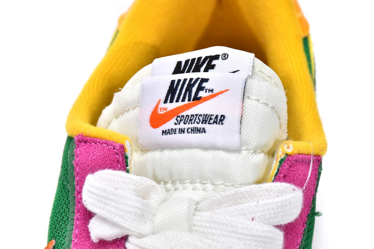 Reps Sneakers Sacai x Nike LDV Waffle Pine Green BV0073-301