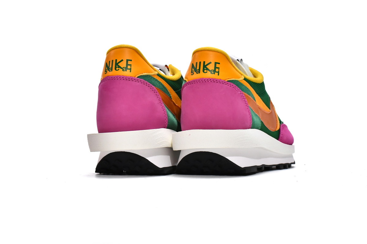 Reps Sneakers Sacai x Nike LDV Waffle Pine Green BV0073-301