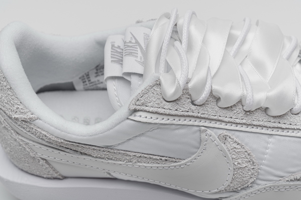 Reps Sneakers Sacai x Nike LDWaffle White Nylon BV0073-101