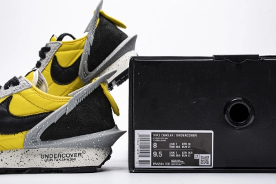 Reps Sneakers Undercover x Nike Dbreak Light GreyYellow BV4594-700 01