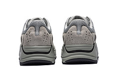 Reps Sneakers Adidas Yeezy Boost 700 "Salt" EG7487