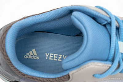 Reps Sneakers  adidas Yeezy Boost 700 Carbon Blue Real Boost FW2498 02