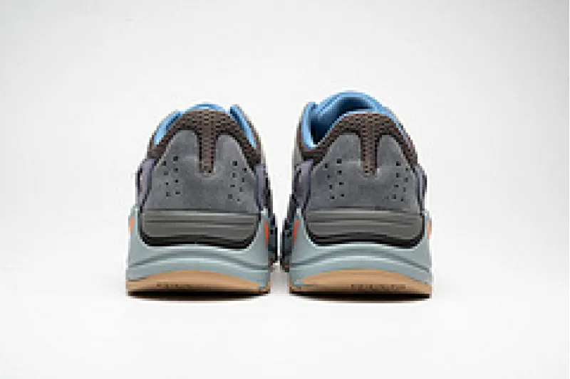 Reps Sneakers  adidas Yeezy Boost 700 Carbon Blue Real Boost FW2498