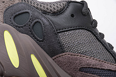 Reps Sneakers Yeezy Boost 700“Mauve” EE9614