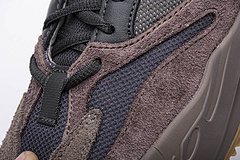Reps Sneakers Yeezy Boost 700“Mauve” EE9614
