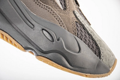 Reps Sneakers  Yeezy Boost 700 V2“Geode”EG6860 02