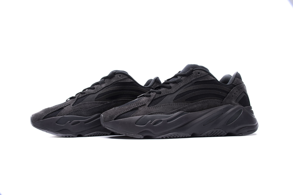 Vanta Black Yeezy