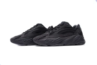 Yeezy Boost 700 v2 Vanta Reps Sneakers FU6684 02