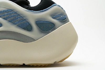 Reps Sneakers  adidas Yeezy 700 V3 “Kyanite” Basf Boost GY0260 02