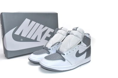 Air Jordan 1 Retro High OG Stealth Reps Sneaker 555088-037 02