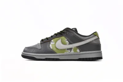 HUF x Nike Dunk Low SB Friends and Family Reps Sneaker FD8775-002 01