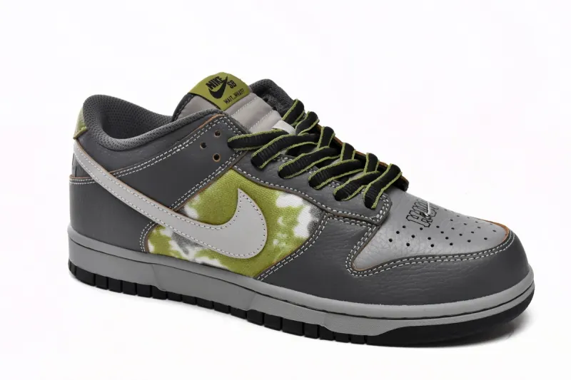Dunks HUF Wait What