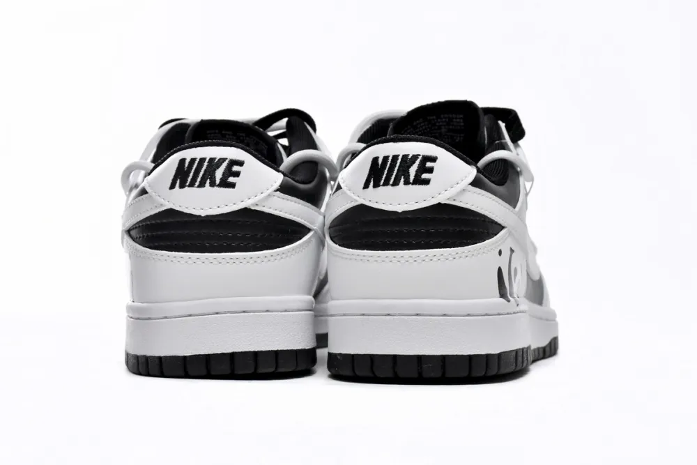 Dunks Low Panda SplCing