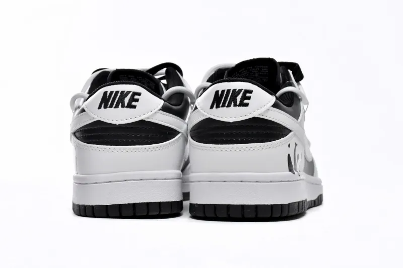 Dunks Low Panda SplCing