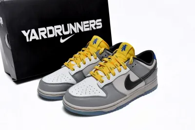 Nike Dunk North Carolina Reps Sneaker DR6187-001 02