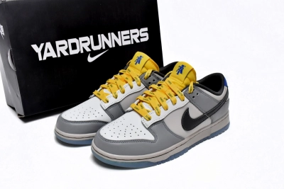 Nike Dunk North Carolina Reps Sneaker DR6187-001 02