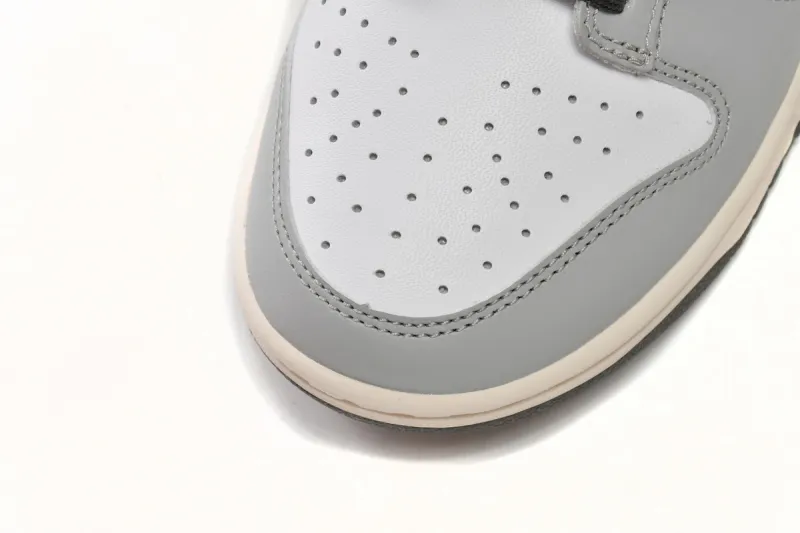 dunks low Smoke Grey