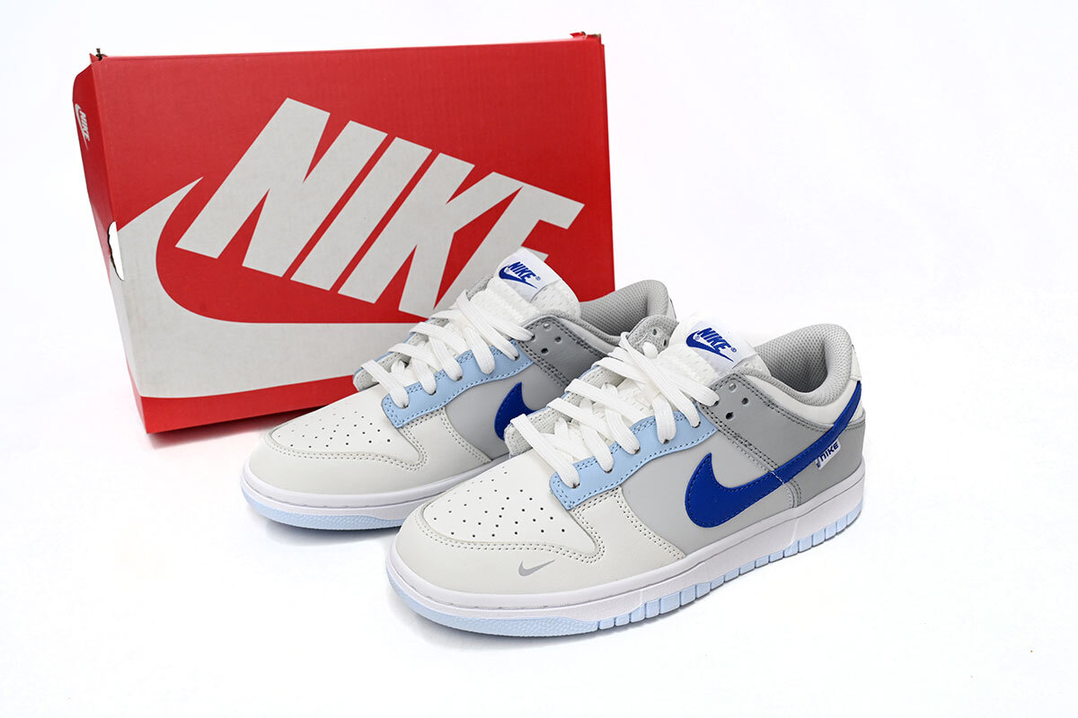 Dunk Low Ivory Hyper Royal