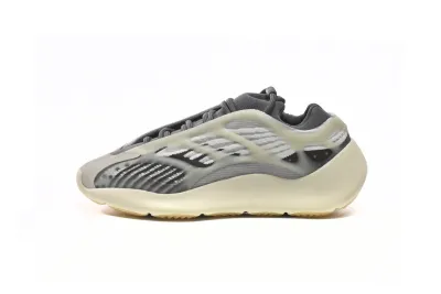 Yeezy 700 v3 Fade Salt Reps Sneaker ID1674 01