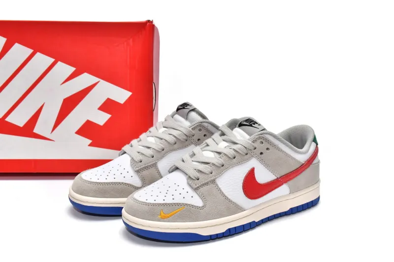 Dunks Low Light Iron Ore red