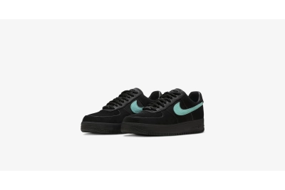 Nike Air Force 1 x Tiffany & Co. Reps Sneaker DZ1382-001 02