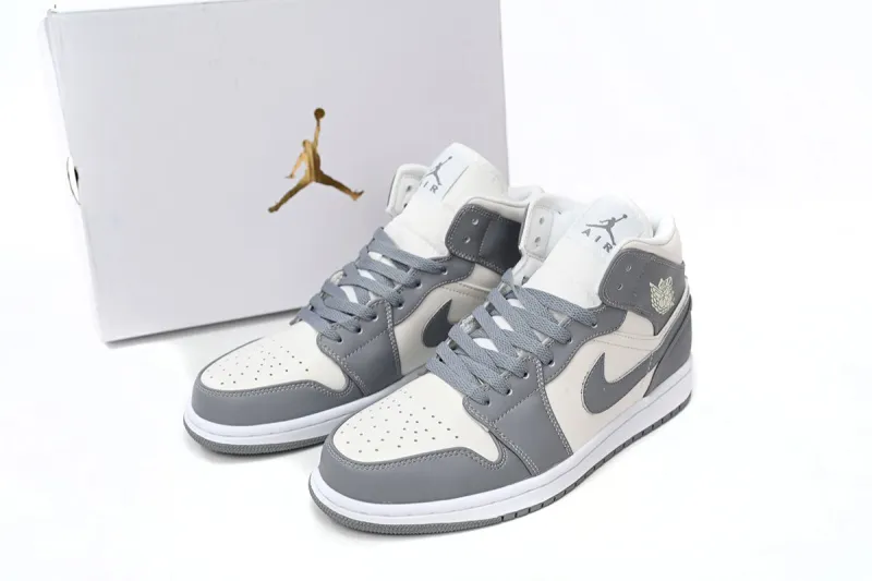 Air Jordan 1 Mid Stealth