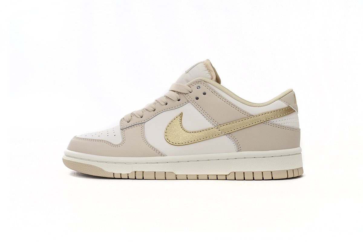 Dunk Low Phantom Metallic Gold