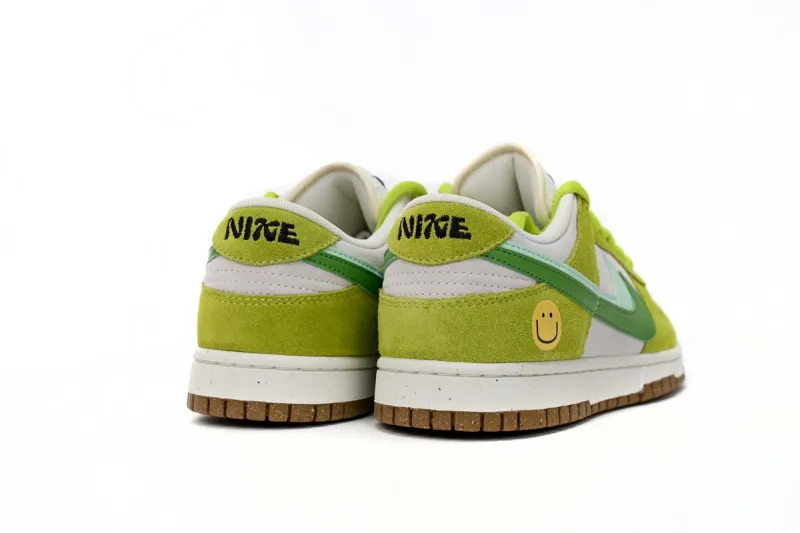 Green Apple White dunk low