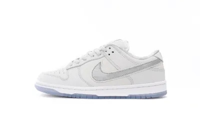 Dunk SB Low White Lobster Reps Sneaker FD8776-100 01