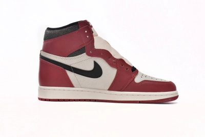 Air Jordan 1 Retro High OG Chicago Lost and Found DZ5485-612 02